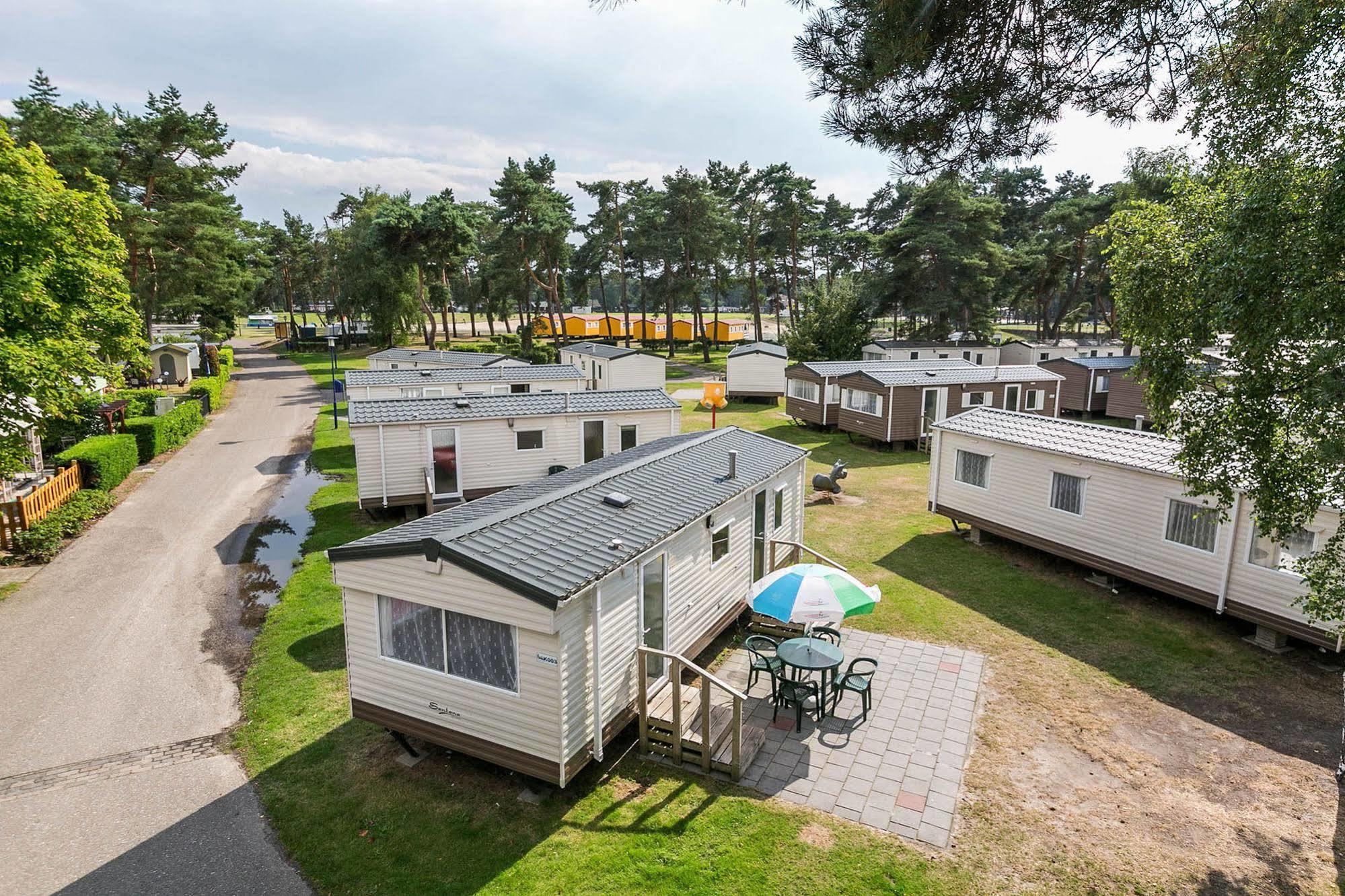 Hotel Camping Blauwe Meer Nv Lommel Zewnętrze zdjęcie
